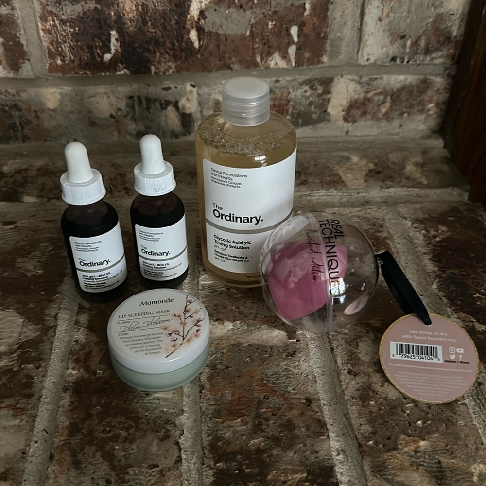 Skin care lot - all new ever opened // the ordinary, mamonde, real techniques